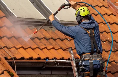Démoussage et hydrofuge de toiture à Melgven